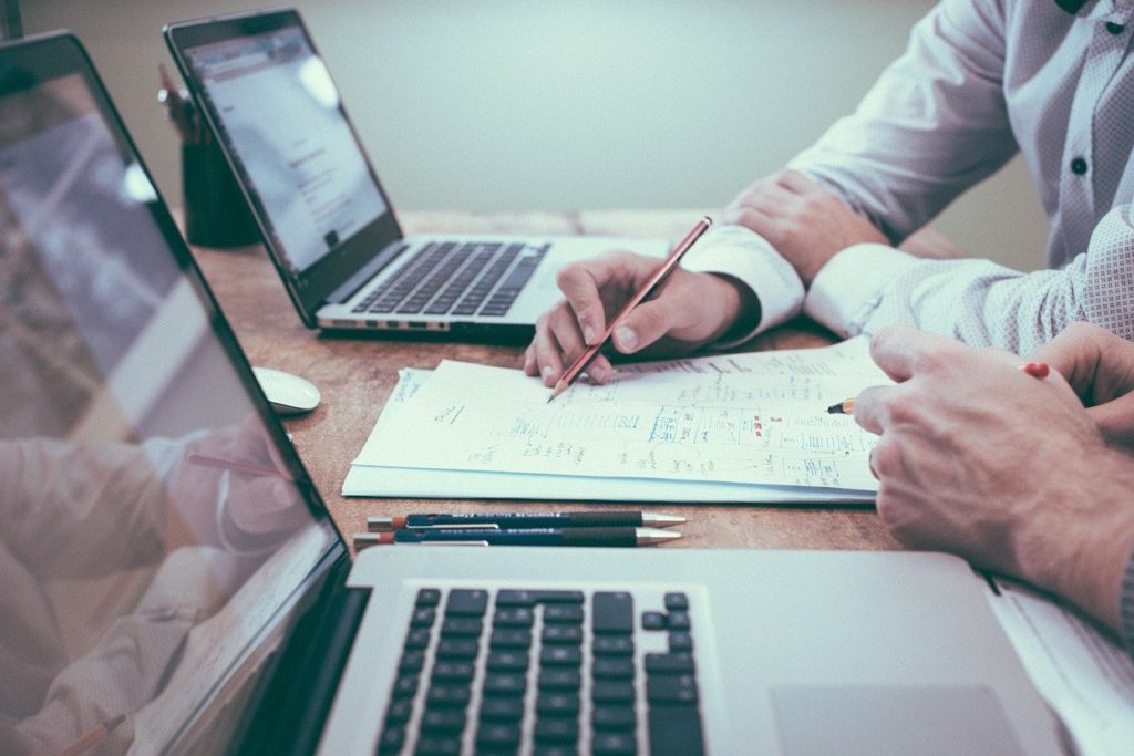 Quel régime fiscal choisir pour votre investissement LMNP à Grenoble ?