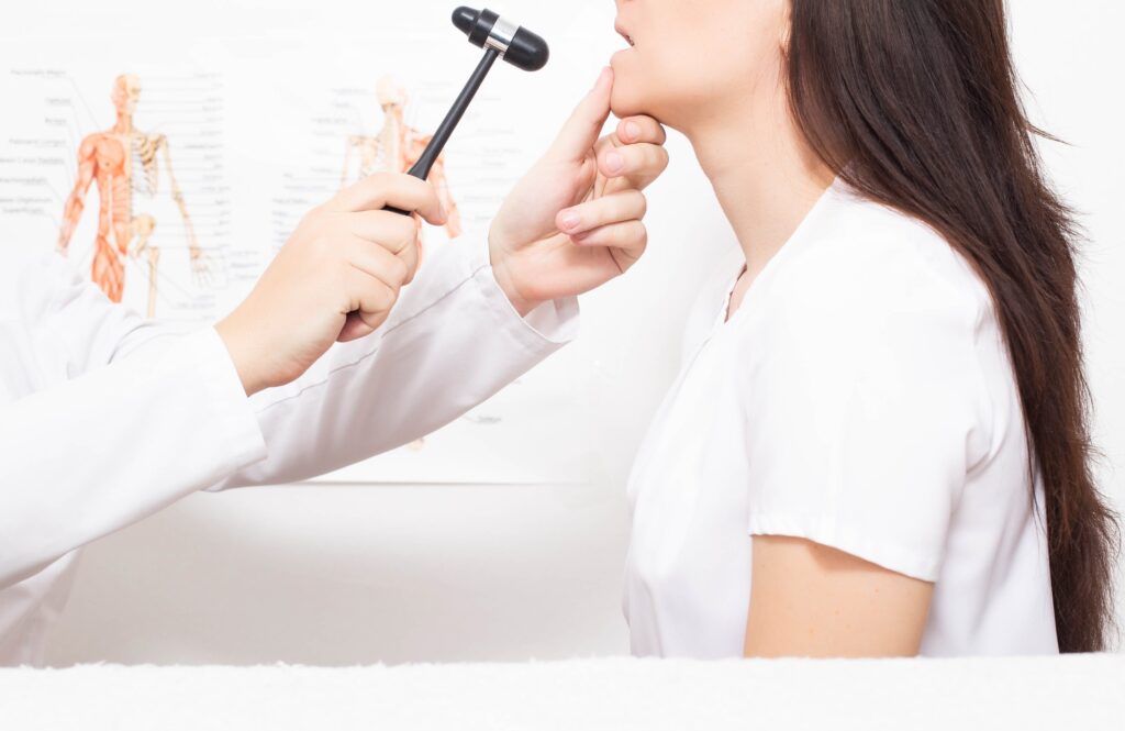 Syndrome pseudobulbaire : causes, manifestations et traitements