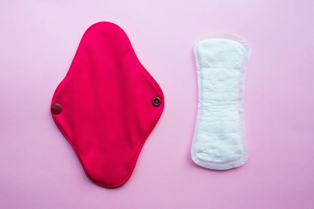 L’impact environnemental des serviettes hygiéniques lavables par rapport aux jetables