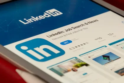 premier emploi avec Linkedin