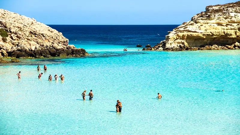 Spiaggia dei Conigli la plus belle plage d'Italie