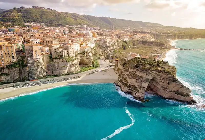 Spiaggia di Tropea, Calabre