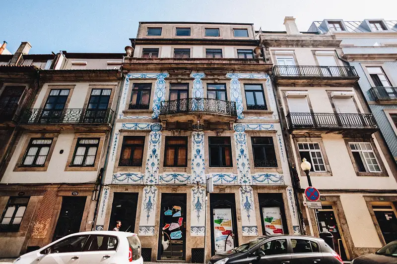 batiment d'architecture portugaise