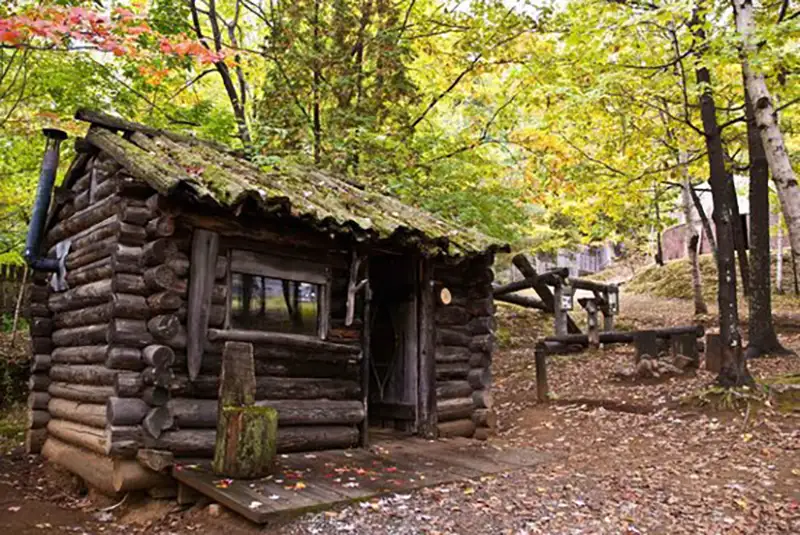 camp du trappeur, village du bûcheron