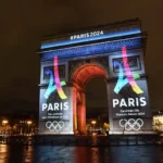 Arc de Triomphe avec le logo des JO de Paris 2024