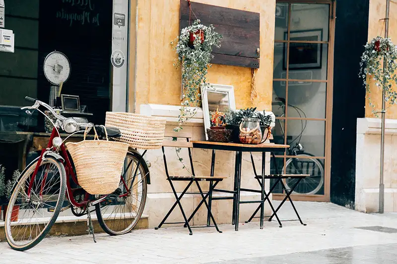 vélo et commerce italien lors d'un voyage