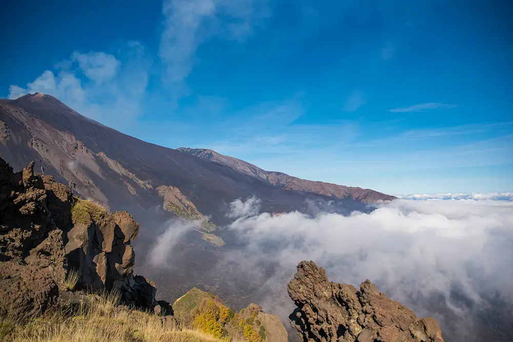 Vue panoramique sur le volcan Etna, en Sicile