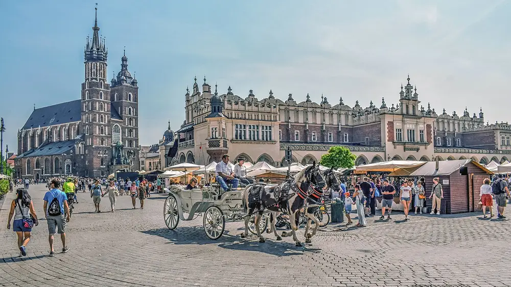 Cracovie en été, Place de la ville, Pologne