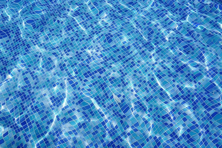 Entretenir sa piscine pour une eau claire et parfaite