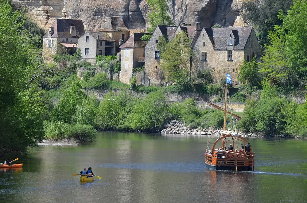 Organiser des vacances en camping pour famille en Dordogne : conseils et idées
