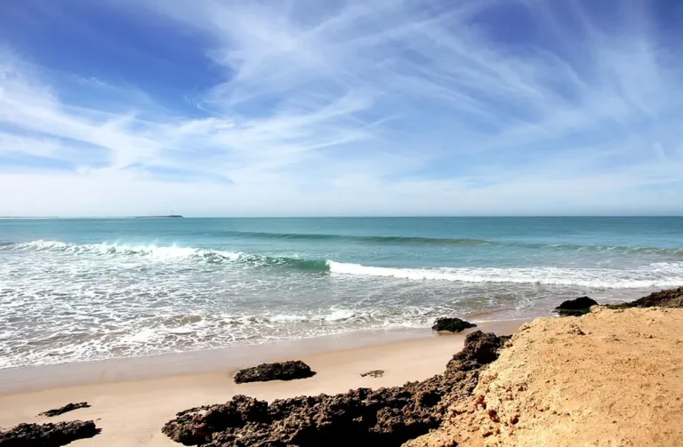 Magnifique plage du Maroc, une destination idéale pour toute la famille