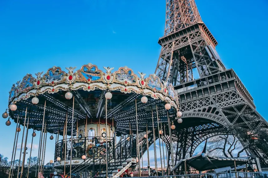 Paris Carrousel et Tour Eiffel
