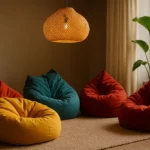 salon cozy : poufs moelleux et suspension en rotin