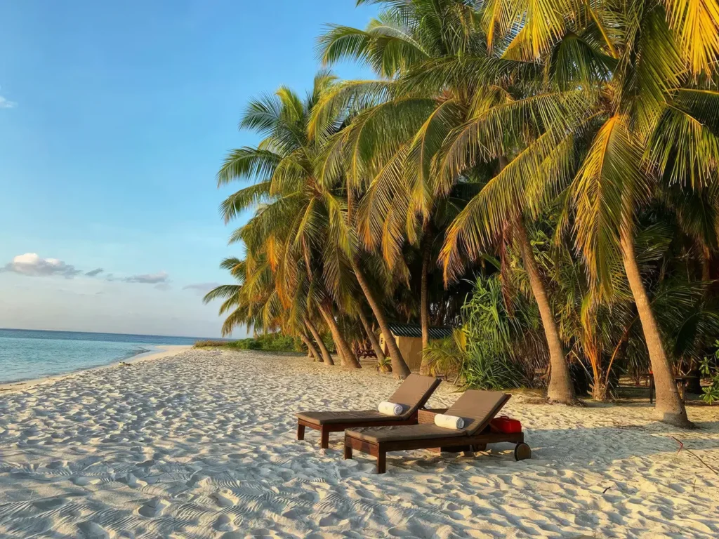 plage paradisiaque ou les célébrités passent leurs vacances