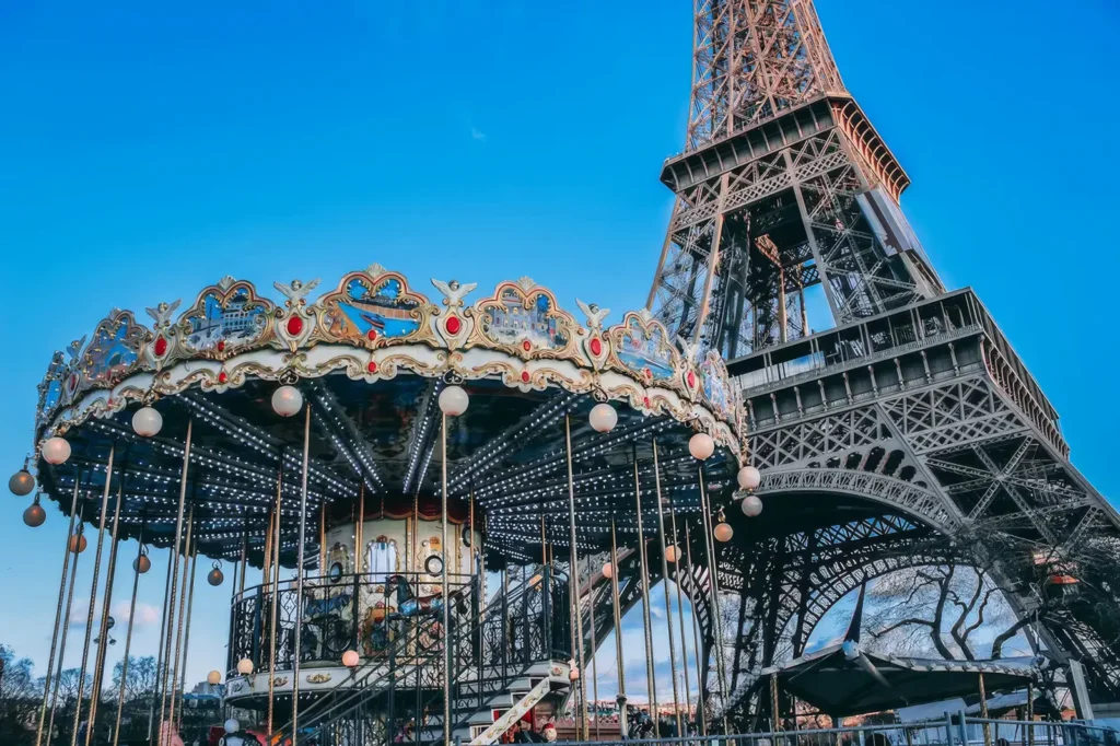 Paris Carrousel et Tour Eiffel