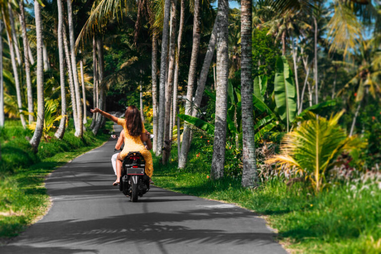Scooter électrique vs thermique : lequel est vraiment plus rentable ?